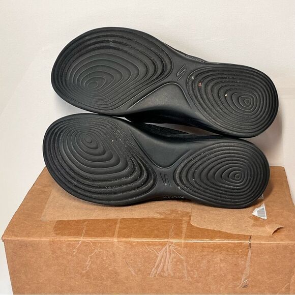 Skechers Arch Fit On-the-GO Vegan Washable Thong Sandal - Picture 7 of 7